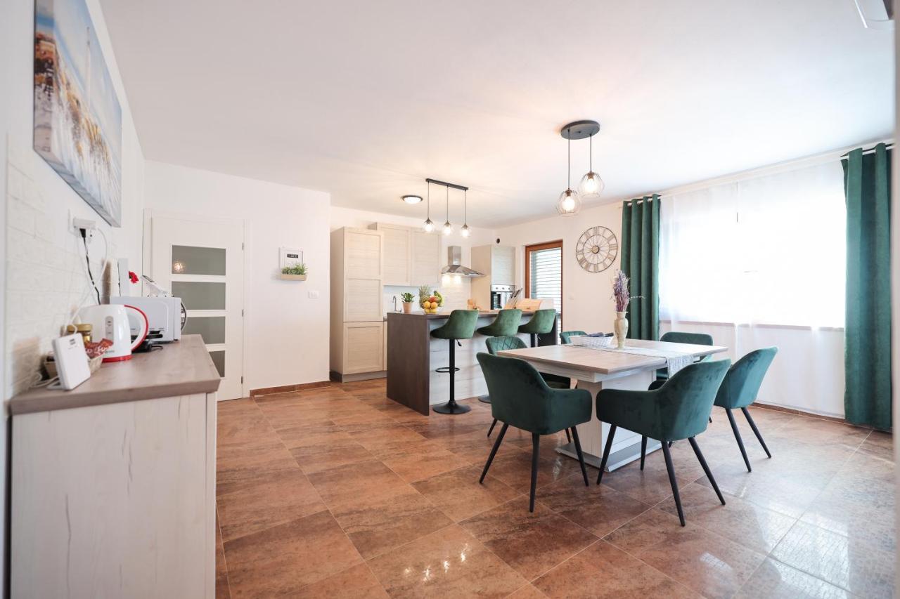 Apartment Blue Anchor ซาดาร์ ภายนอก รูปภาพ